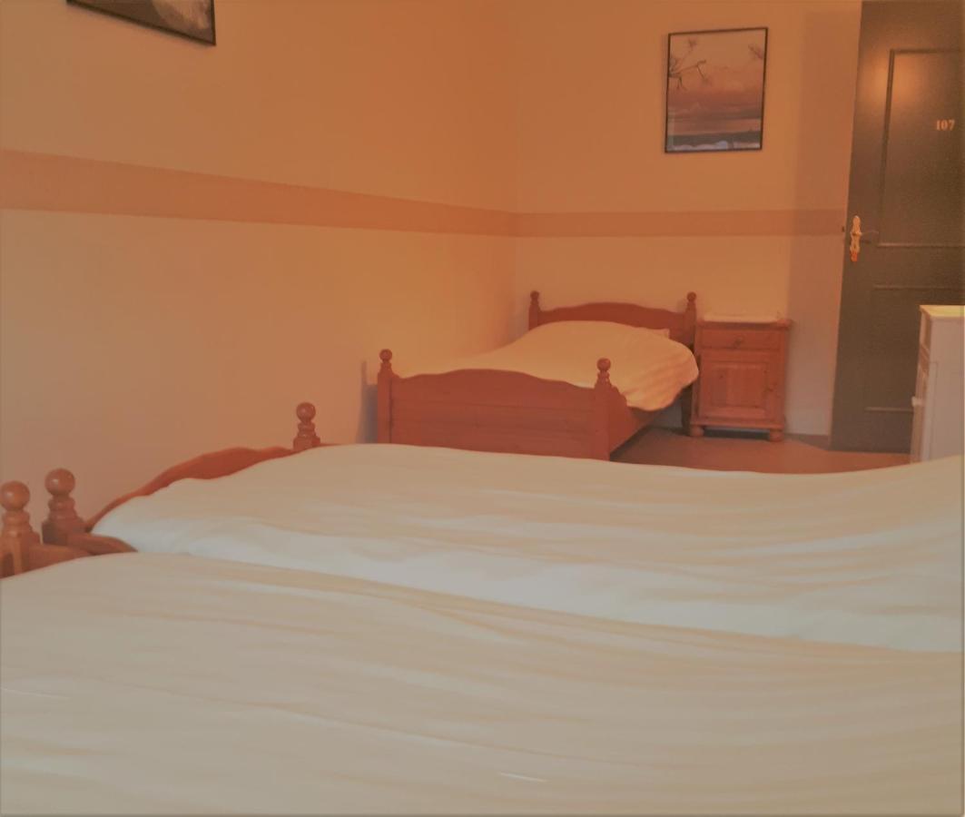 Steenderen Hotel Cafe Zaal Heezen المظهر الخارجي الصورة